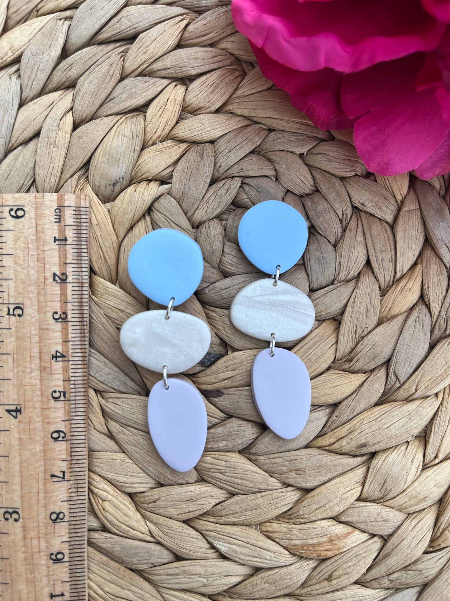 Blauw-Wit-Lila Schakel Oorbellen – Handgemaakt